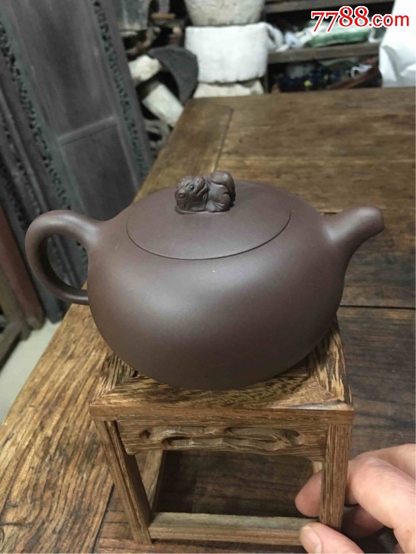 国家级工艺美术师(李新生制)纯手工制作的260cc老紫泥锻望壶