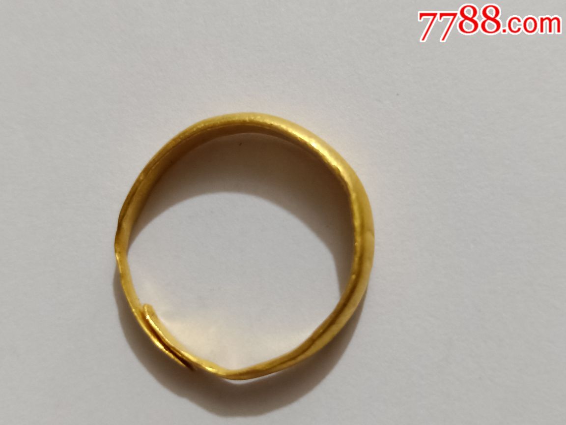 金戒指有假的吗图片_纵览新闻