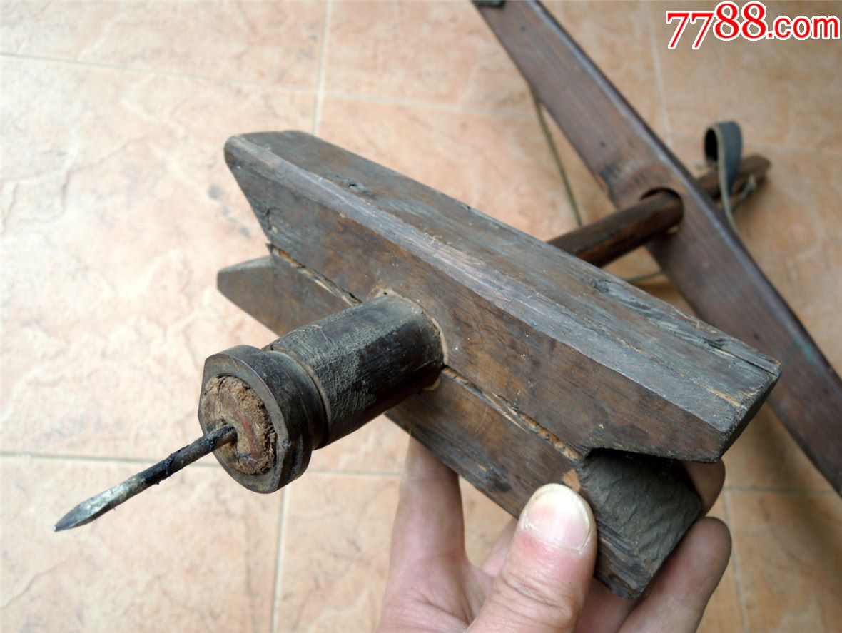 怀旧收藏1905-解放初期大号木匠用手工硬木钻孔工具套件0.78kg