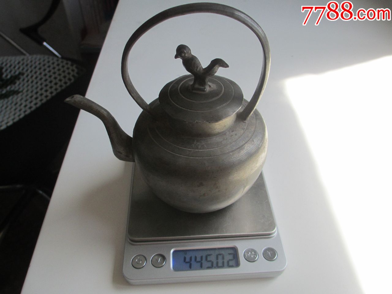 提梁小锡壶