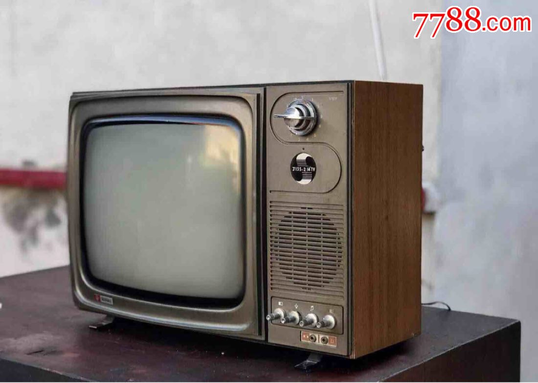 上海j135木壳黑白电视机上世纪70年代上海广播器材厂制造元老级晶体管