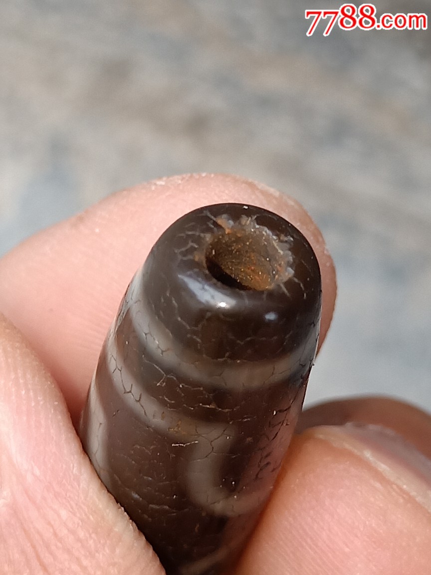藏区老天珠