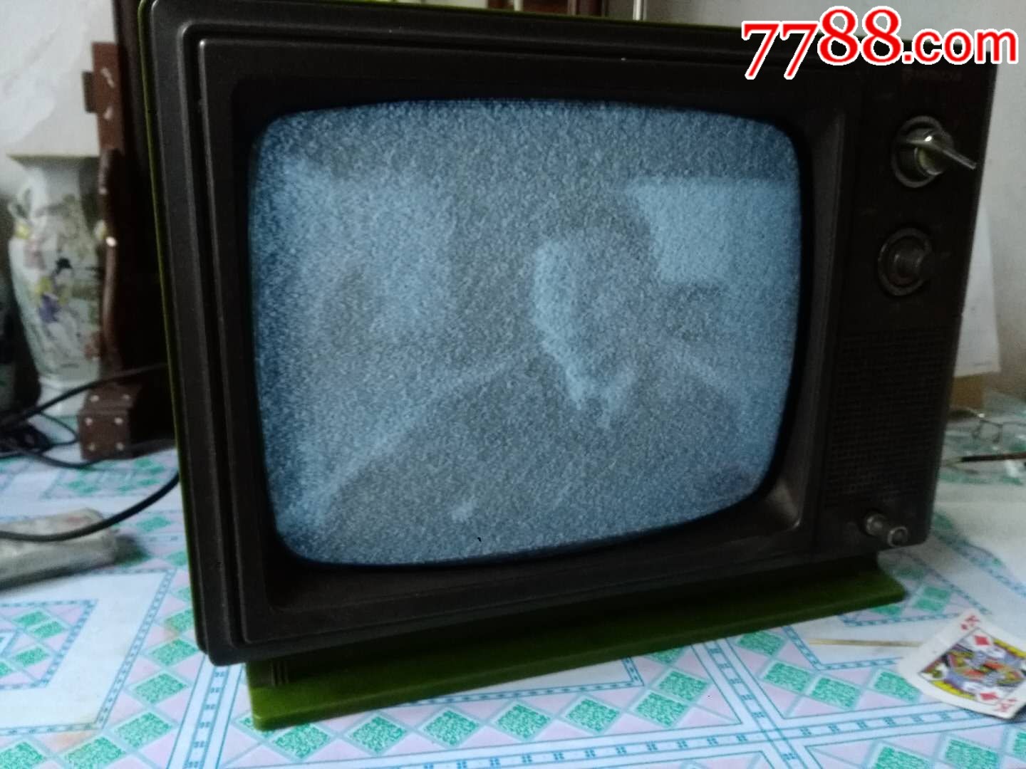 少见70～80年代日本进口日立牌老电视(保老保真)