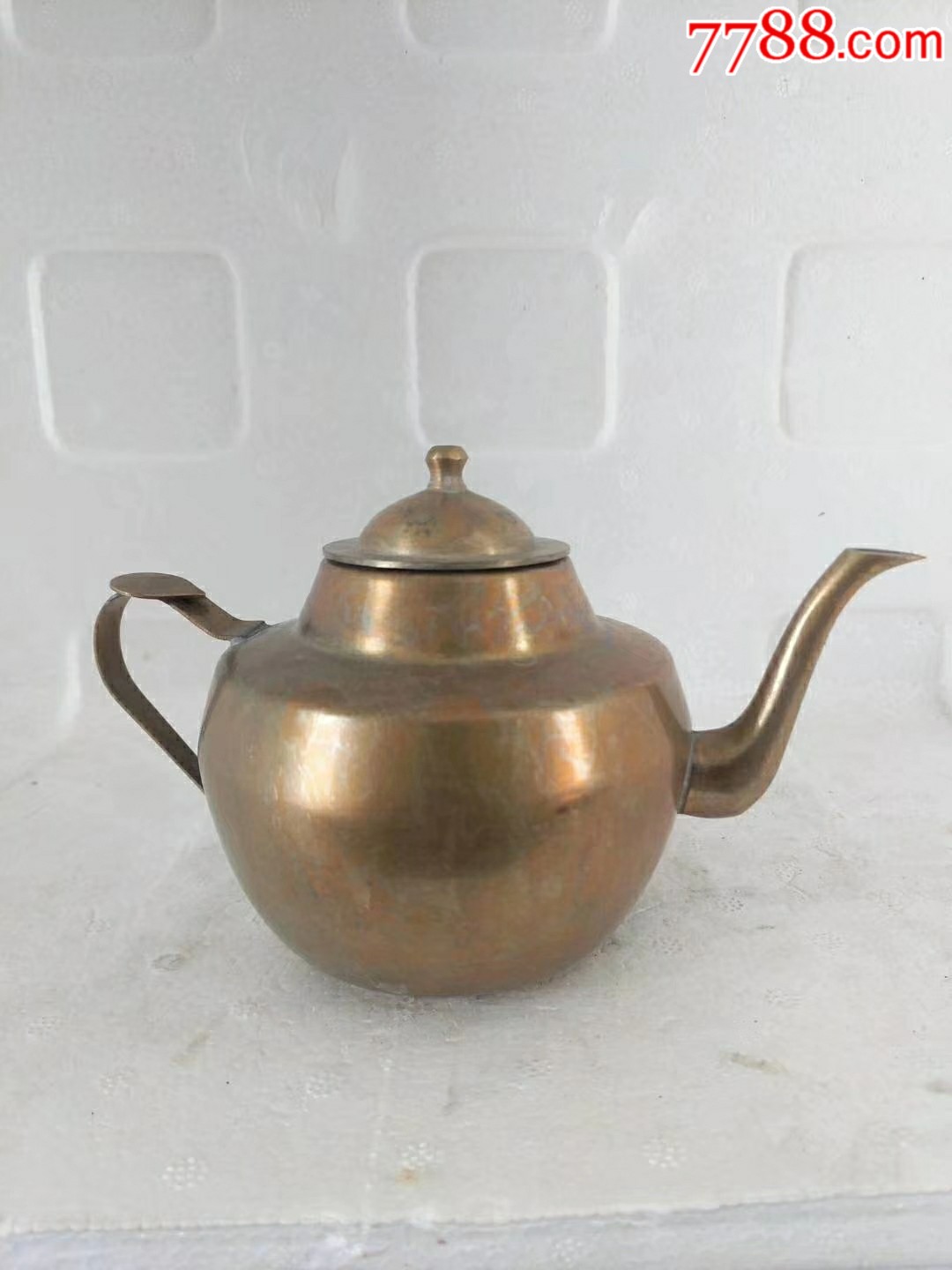 铜茶壶