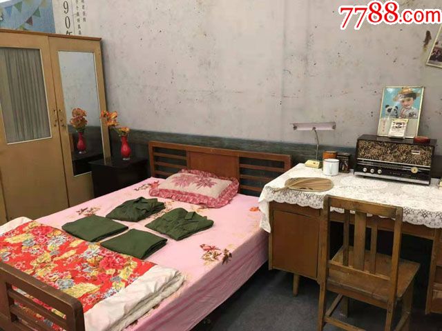 90年代怀旧生活场景客厅置景知识份子家庭场景老物件怀旧拍摄展览