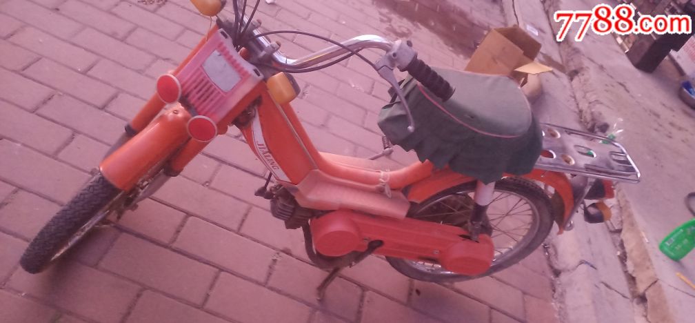 嘉陵50摩托车