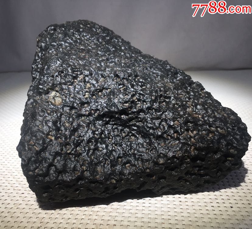 3408新疆大漠陨石铁陨石11.5斤_价格300.