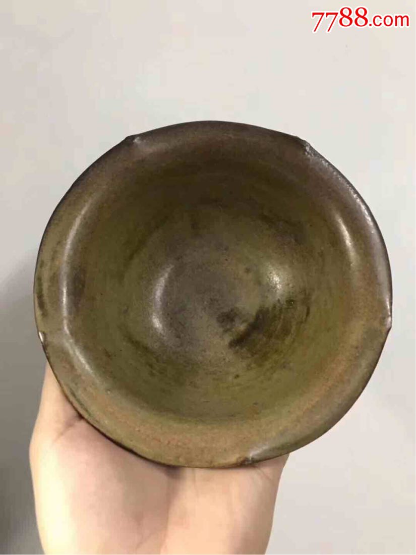 宋代茶叶末釉花口盏