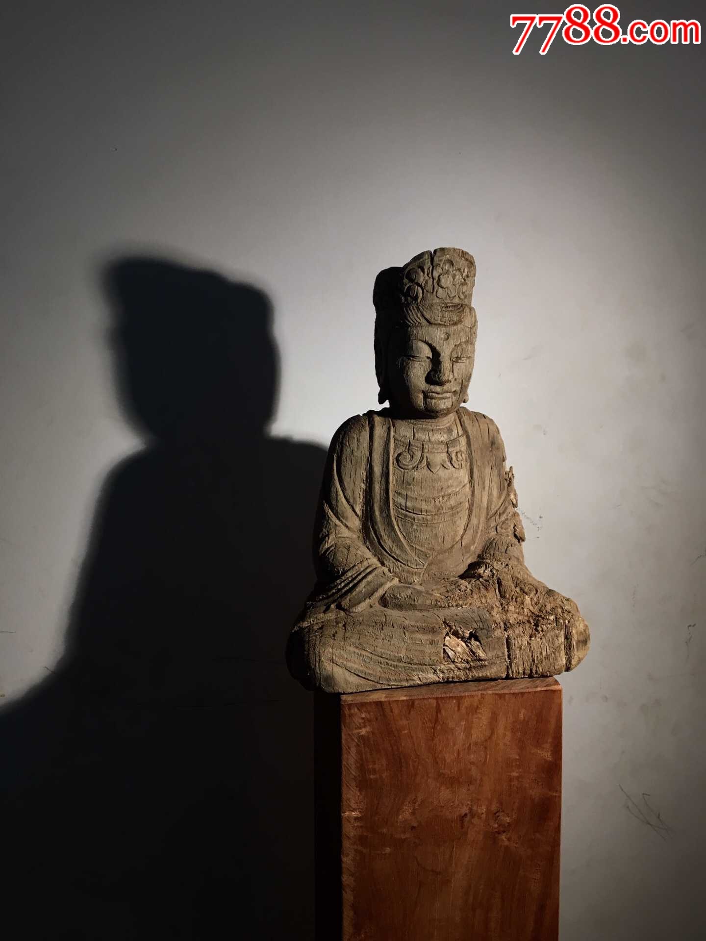 明代木雕佛像