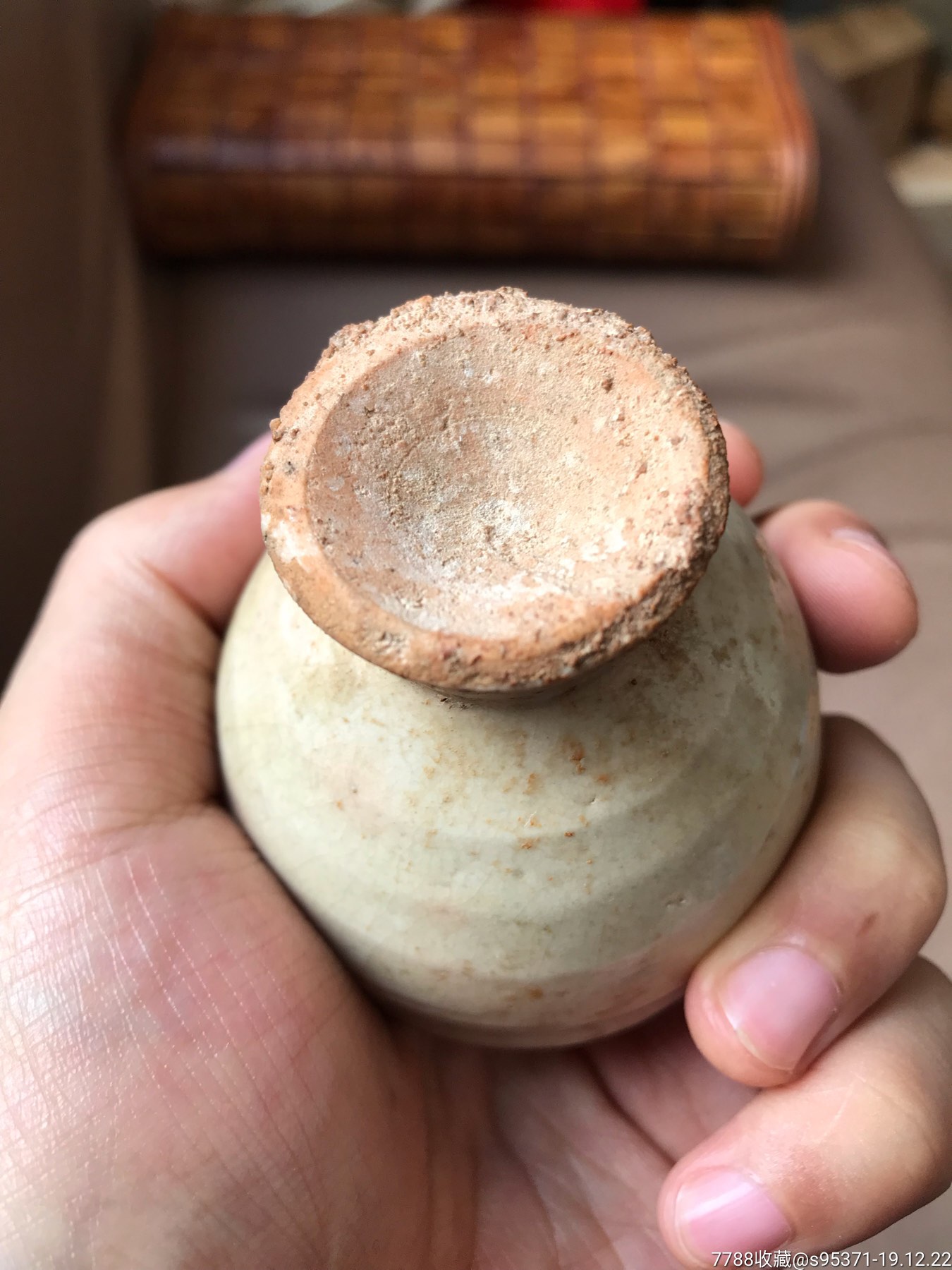 越窑高足杯
