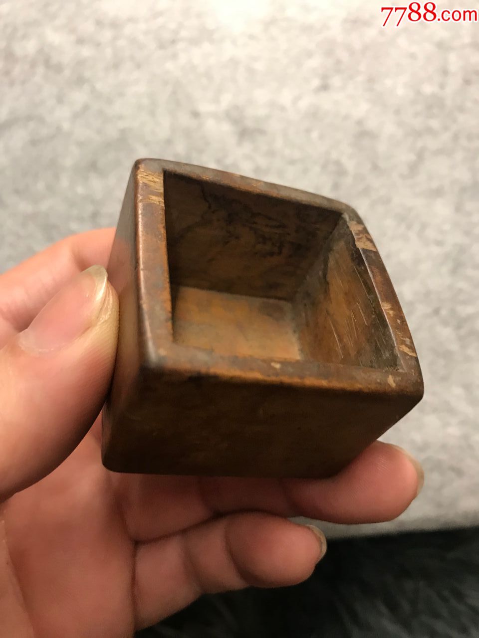 清代黄杨木压宝盒整块黄杨木雕刻的玩具赌具类用品