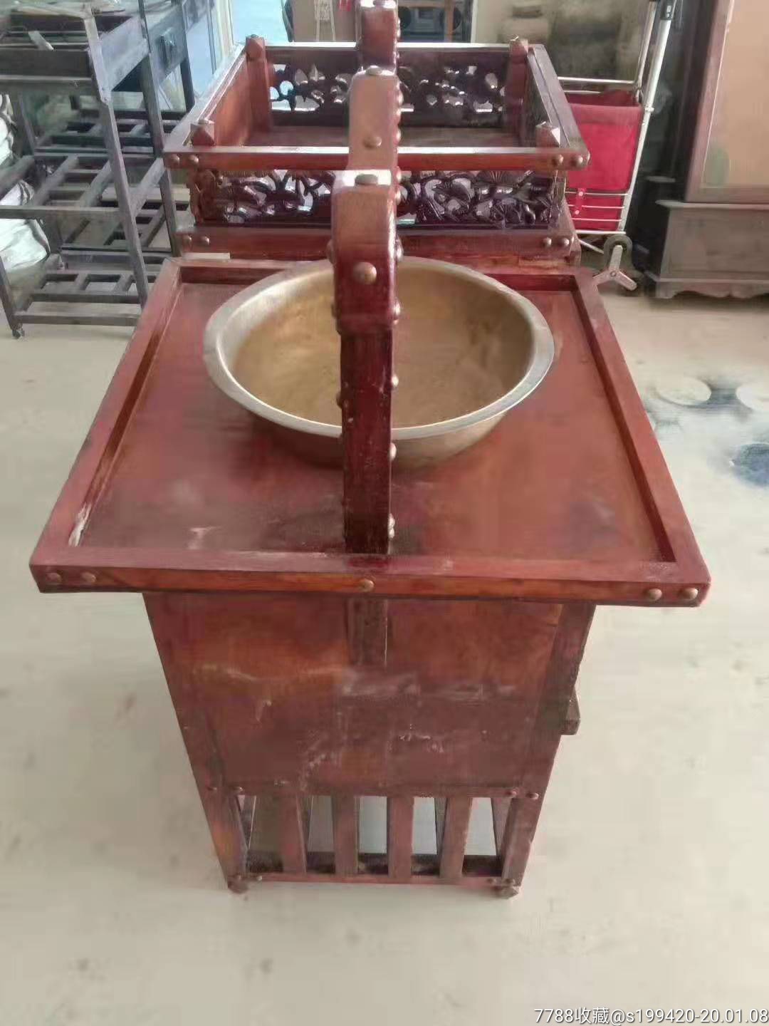 老榆木馄饨挑子一套,品相一流,尺寸如图.2680元不议价