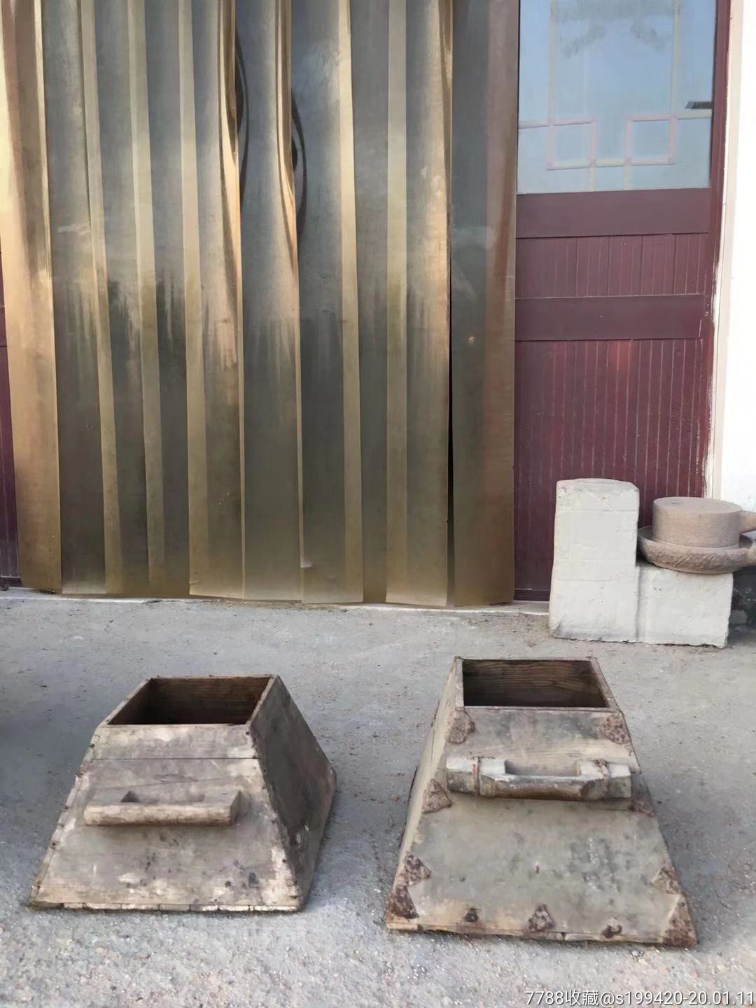 老木斗2个,古代人量粮器皿.
