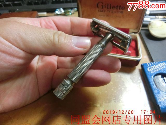 罕见民国英国gillette吉列下旋上开机关式铜质剃须刀原配皮盒