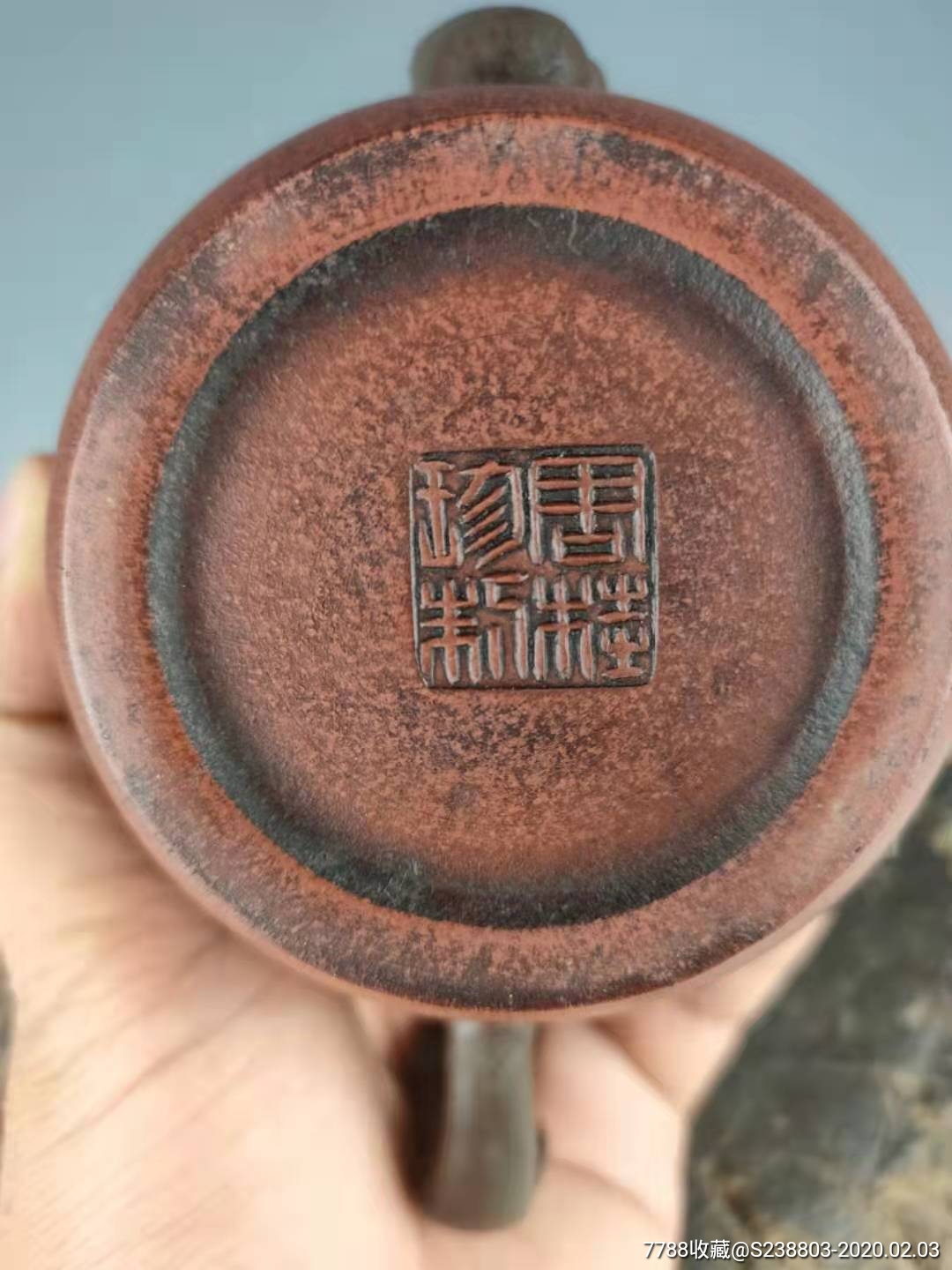 下乡收到周桂珍手制老紫砂壶,纯手工制作,制作精湛,保存完整,品相如图