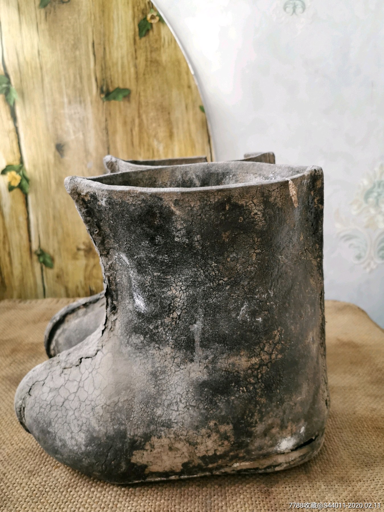 古代战靴,辽金时期,铁钉底,非常厚实.鞋文化收藏