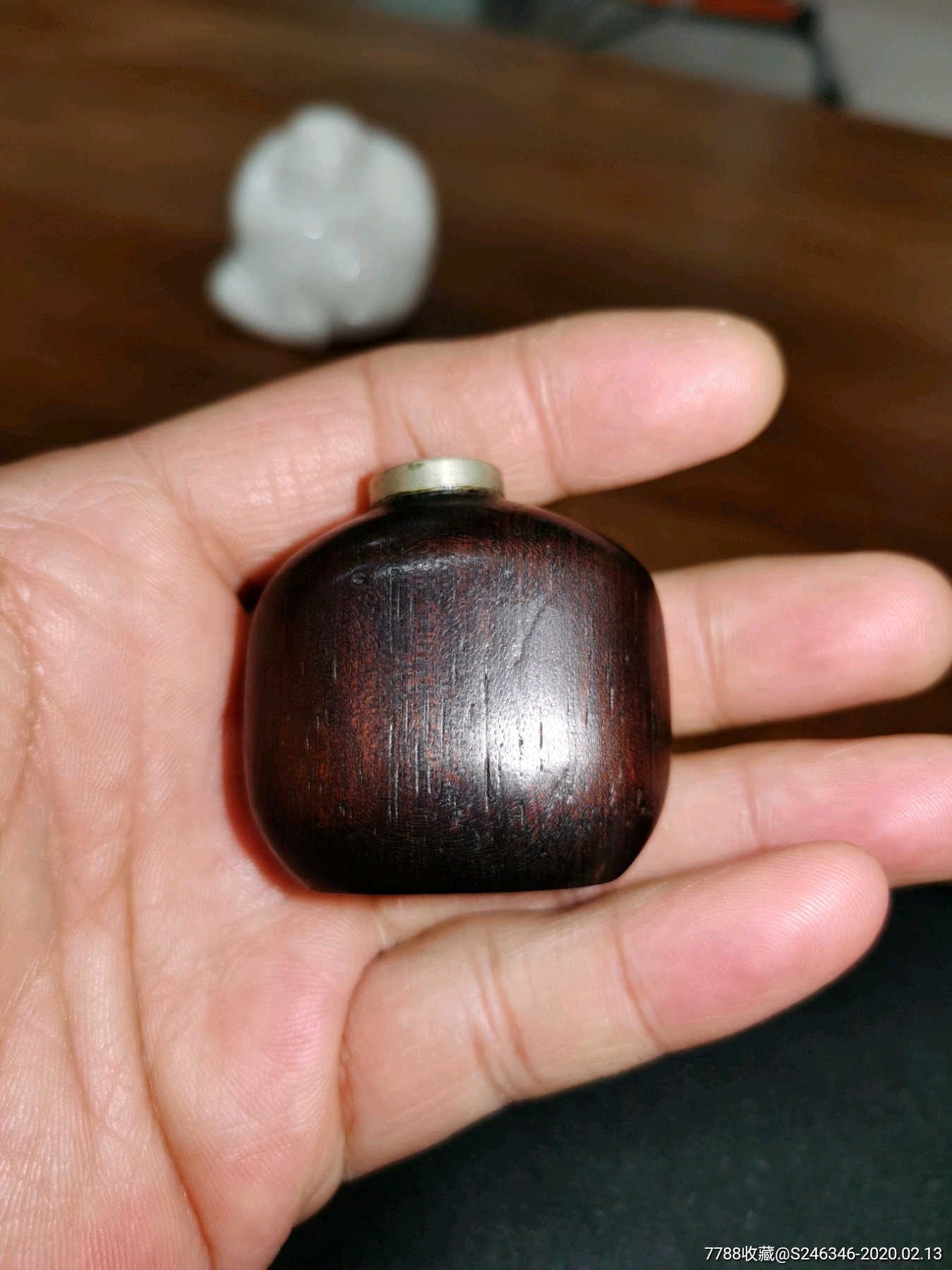 清代紫檀鼻烟壶