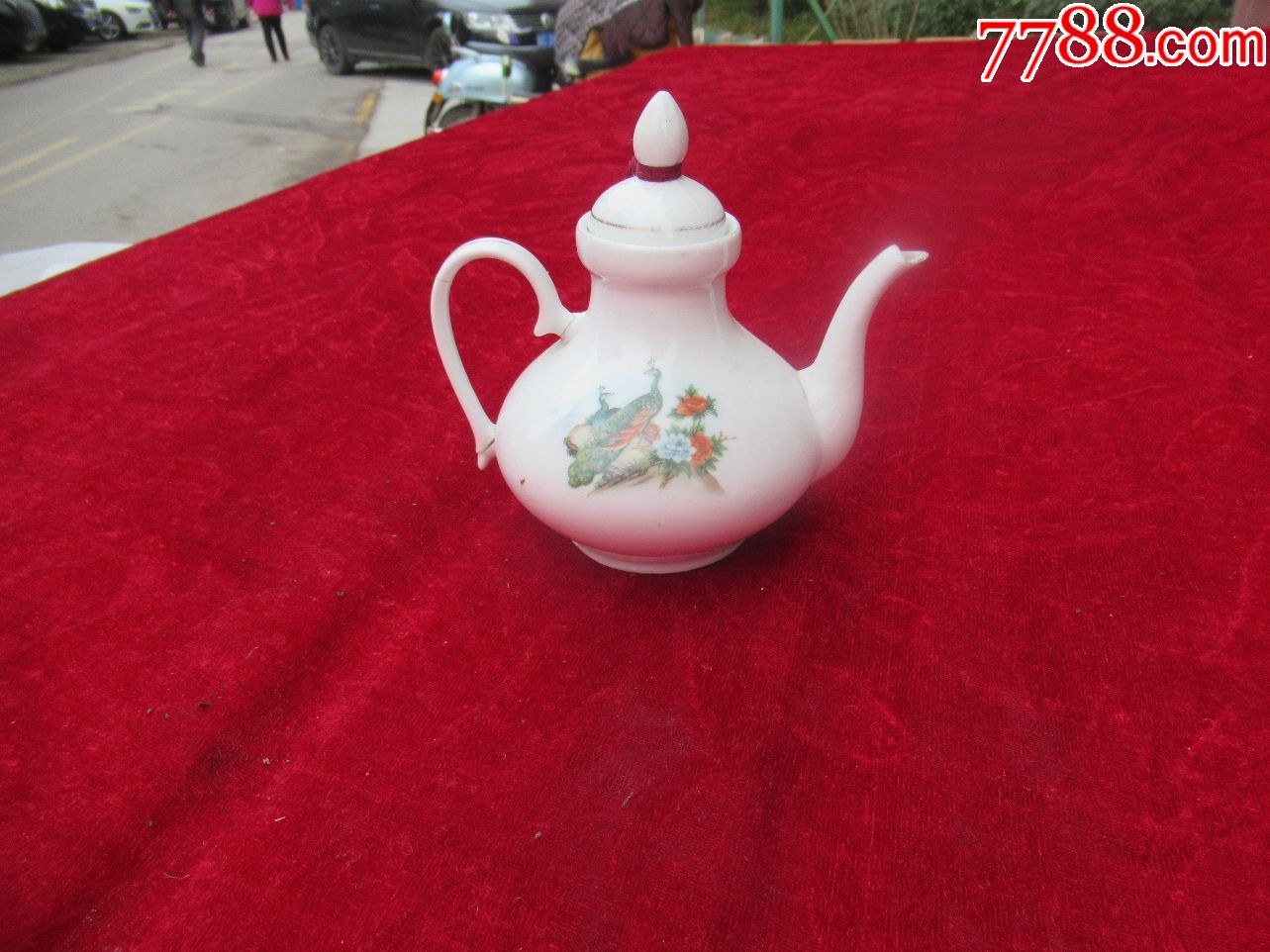 【酒壶收藏】七八十年代孔雀牡丹花图圆球形小酒壶(以