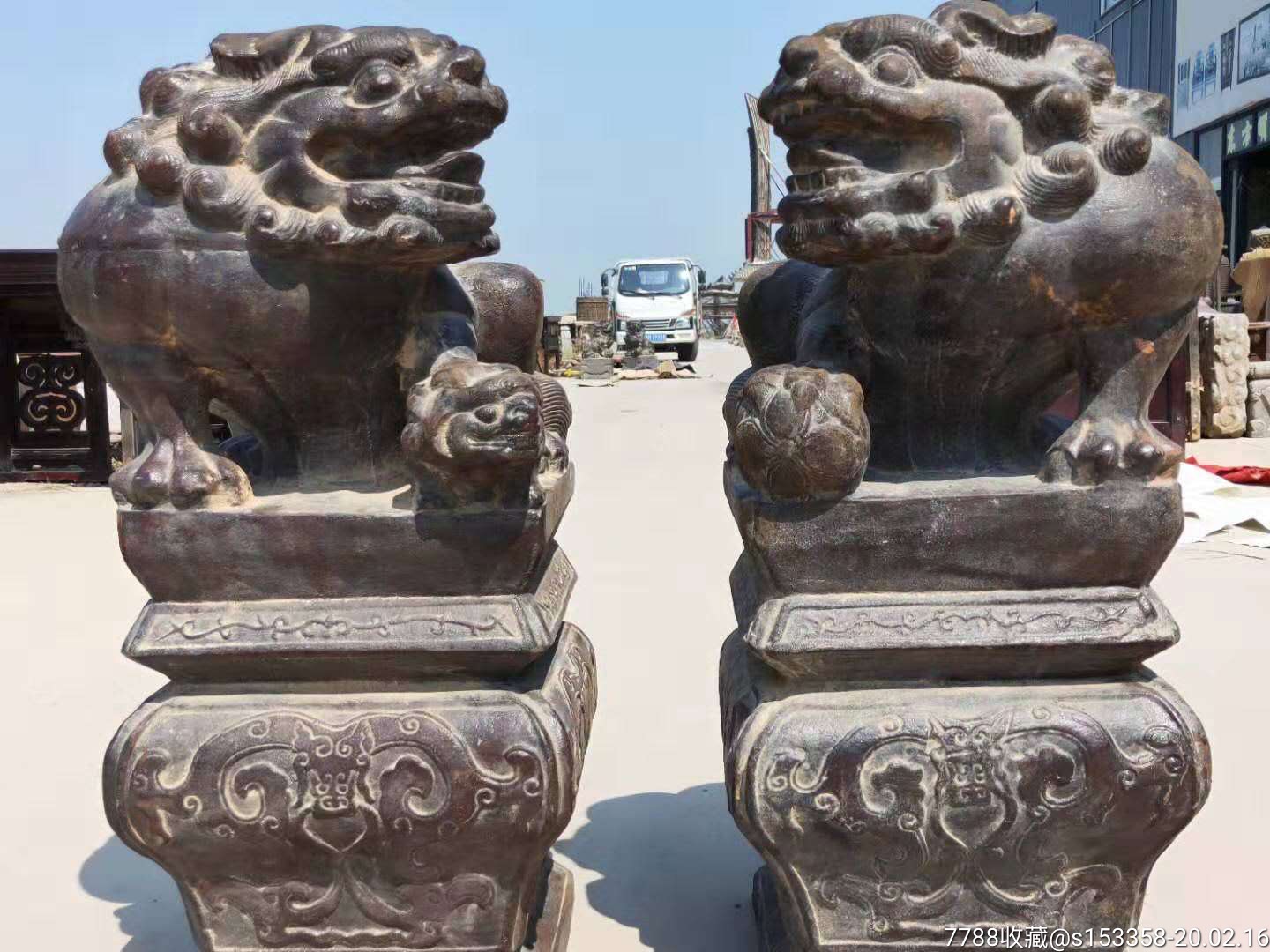 清铸铁镇宅招财狮子一对