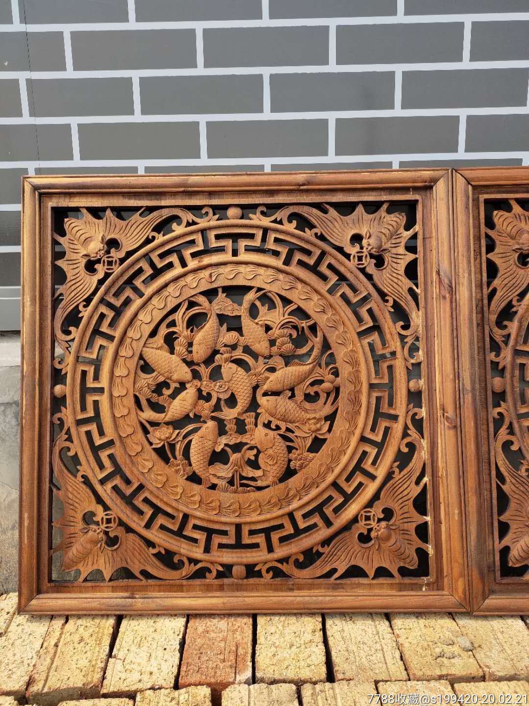 香樟木木雕花板一对.单个80×80×3.全品无修补,可做挂件首选.