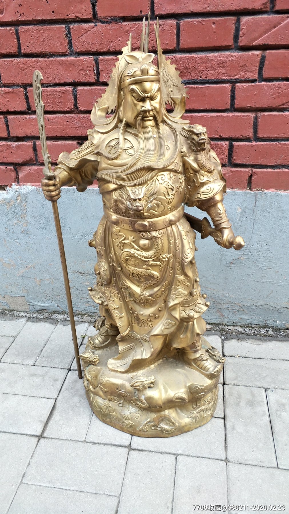 关公铜像