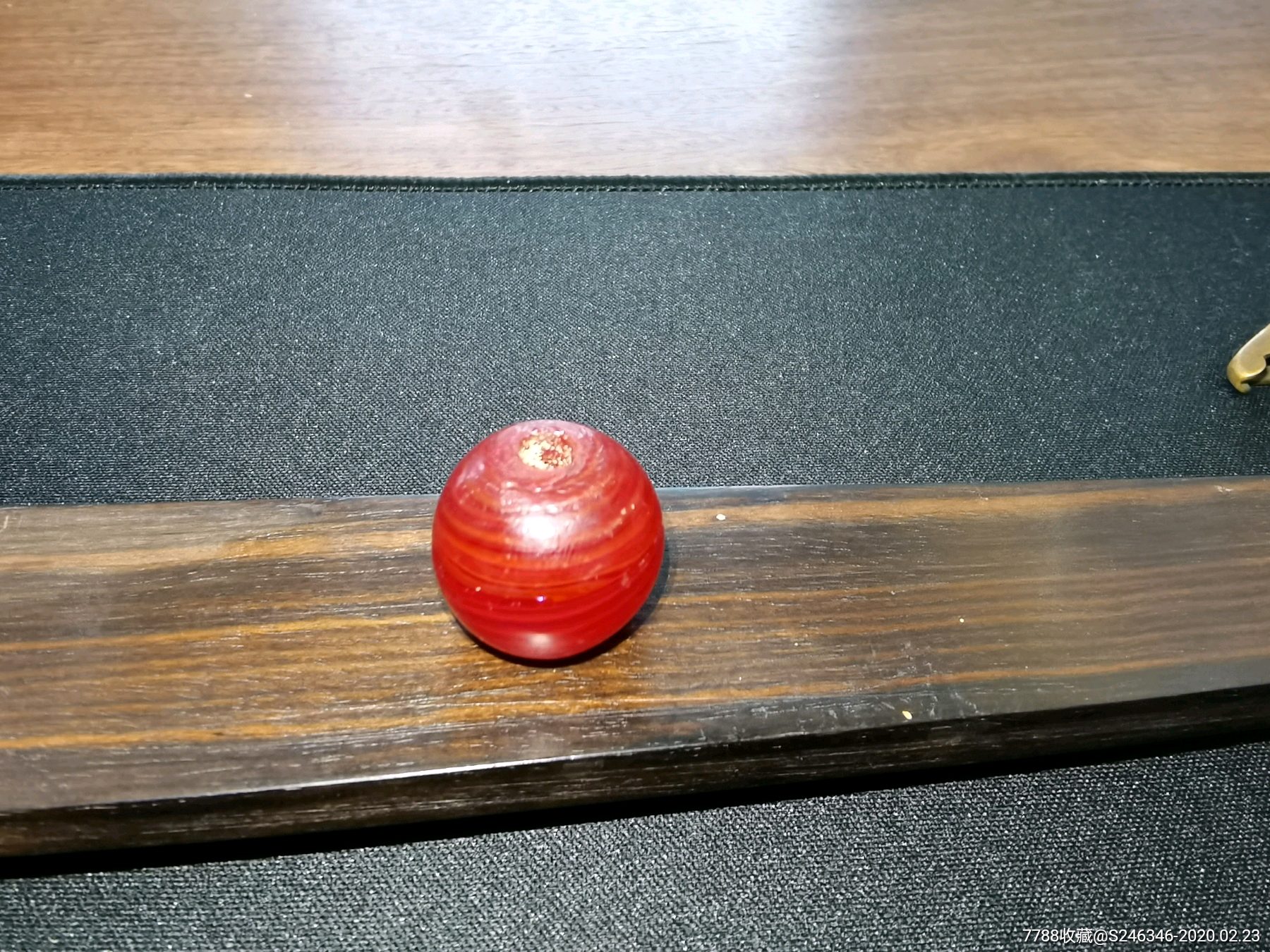 清代樱桃红琉璃珠