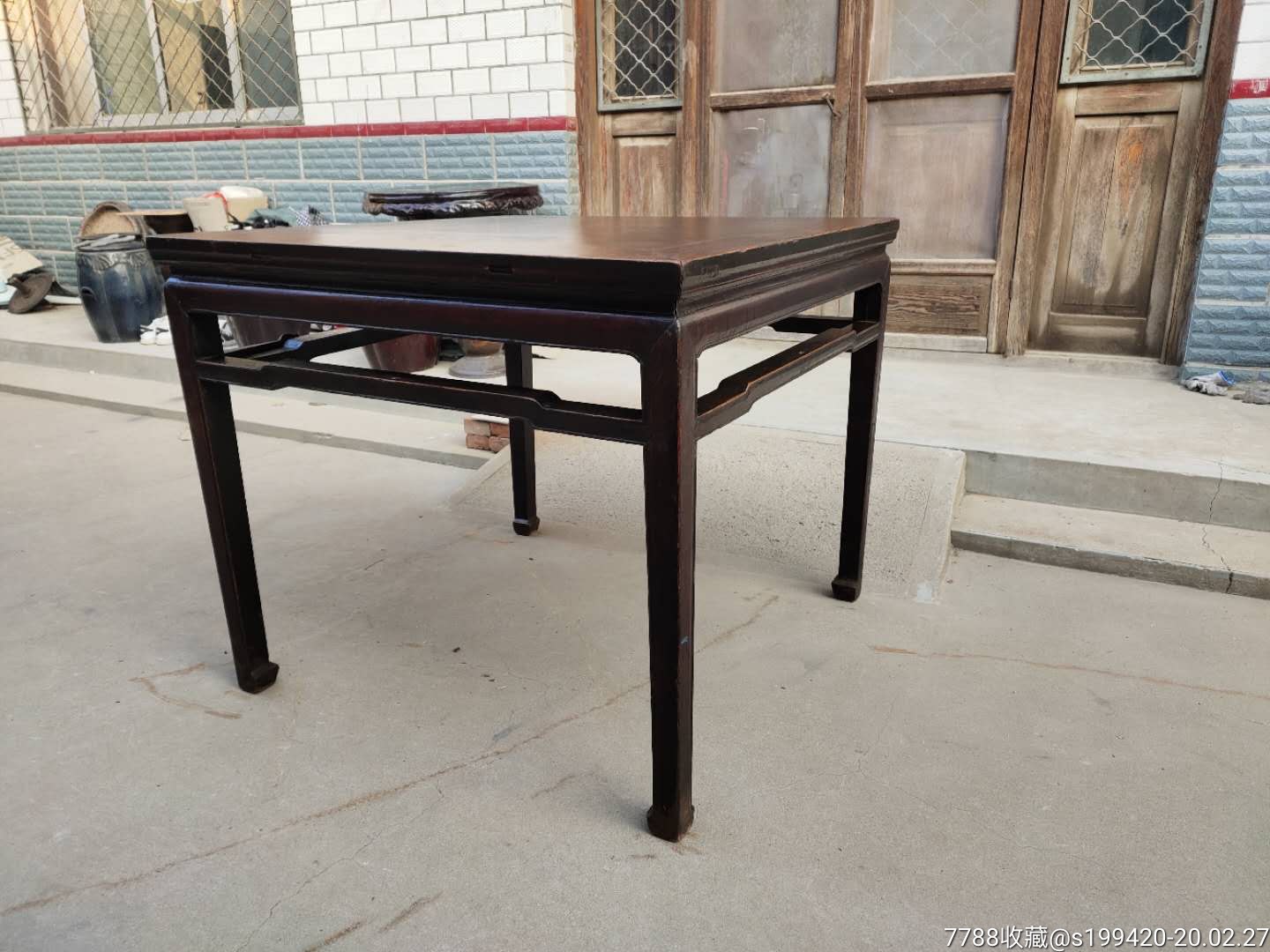 清代榆木八仙桌.结实稳重,包浆滑润自然,使用极品方便