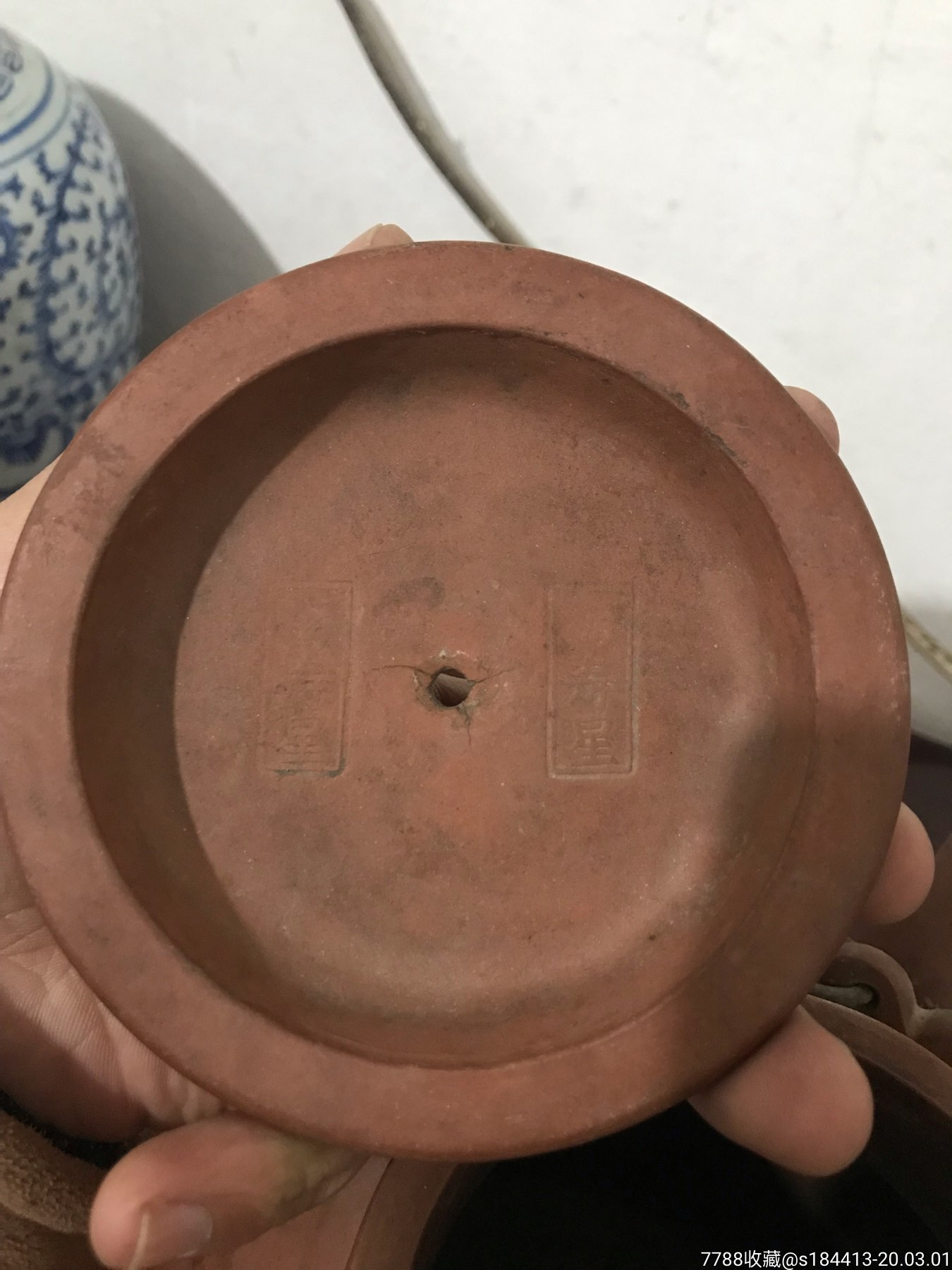 清代双龙底款海寿星紫砂壶