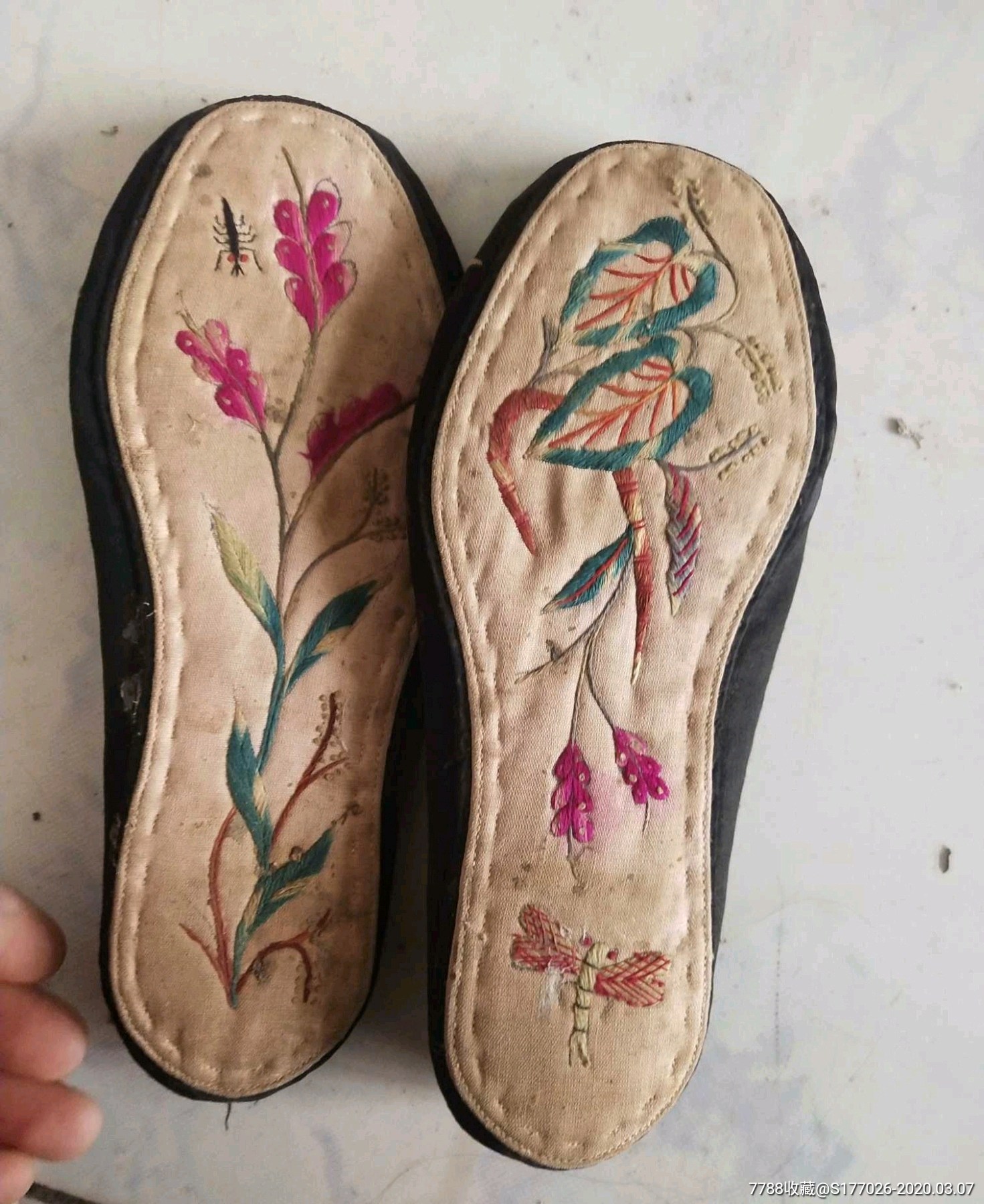 民国绣花鞋好品
