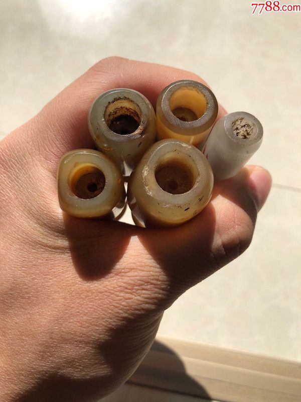 玛瑙烟嘴三组