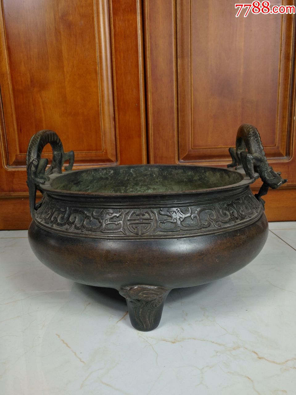 精品文玩.清代案台私家款双龙耳老铜香炉.