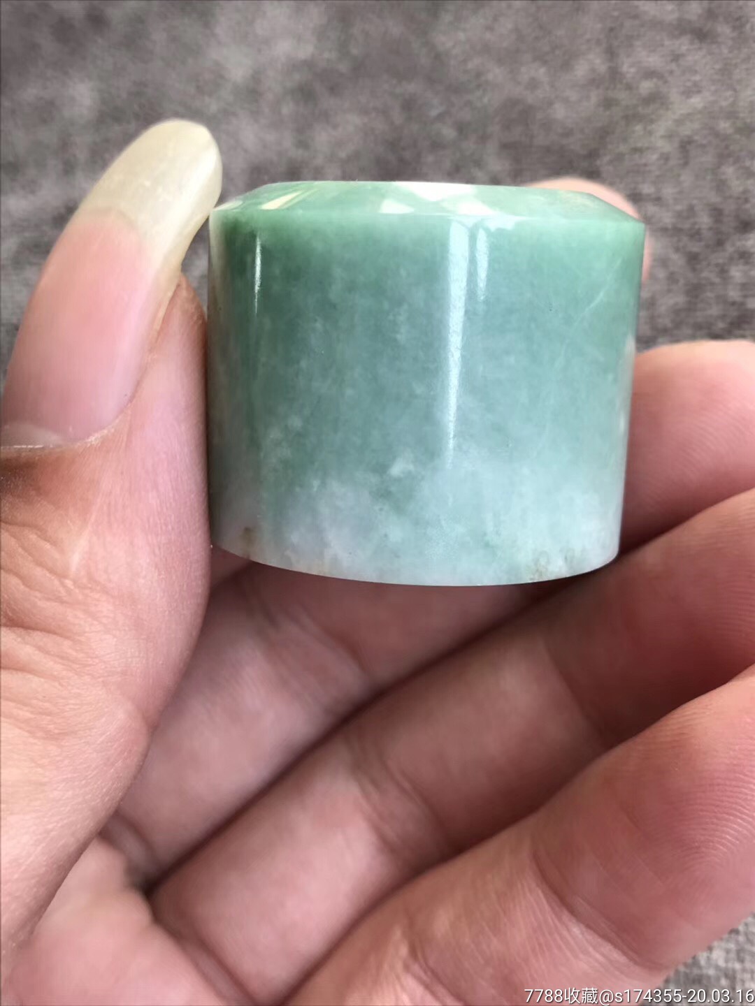 清代老翡翠扳指_价格1800.
