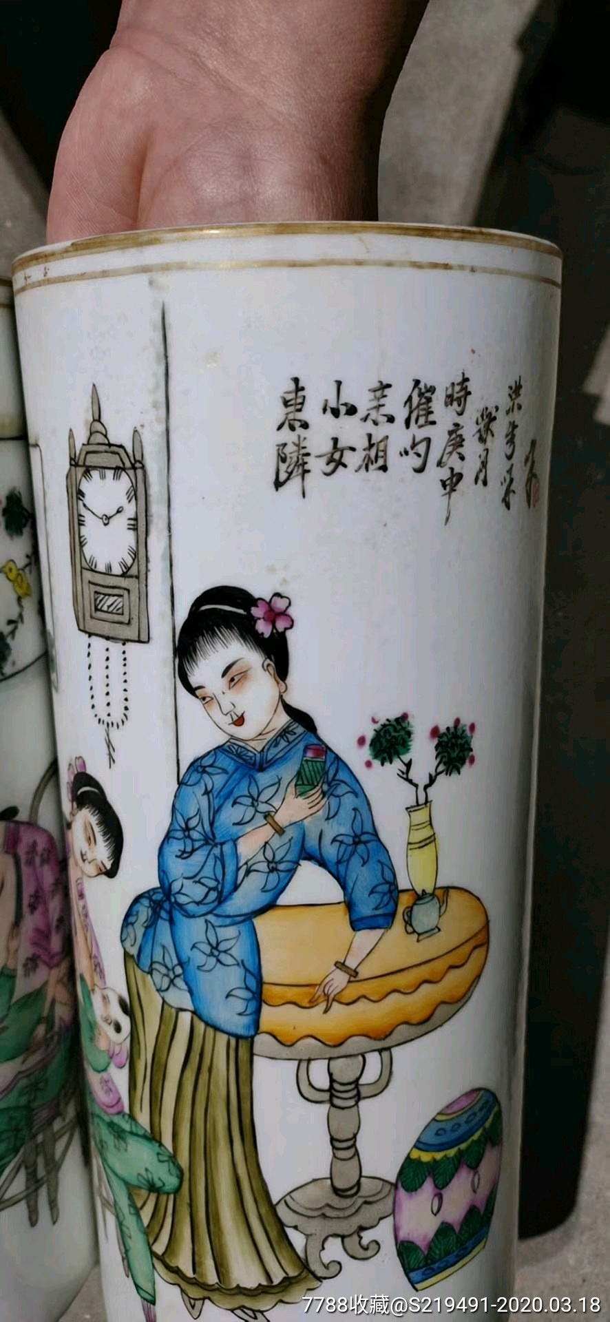 民国手绘小脚女人时装帽筒一对
