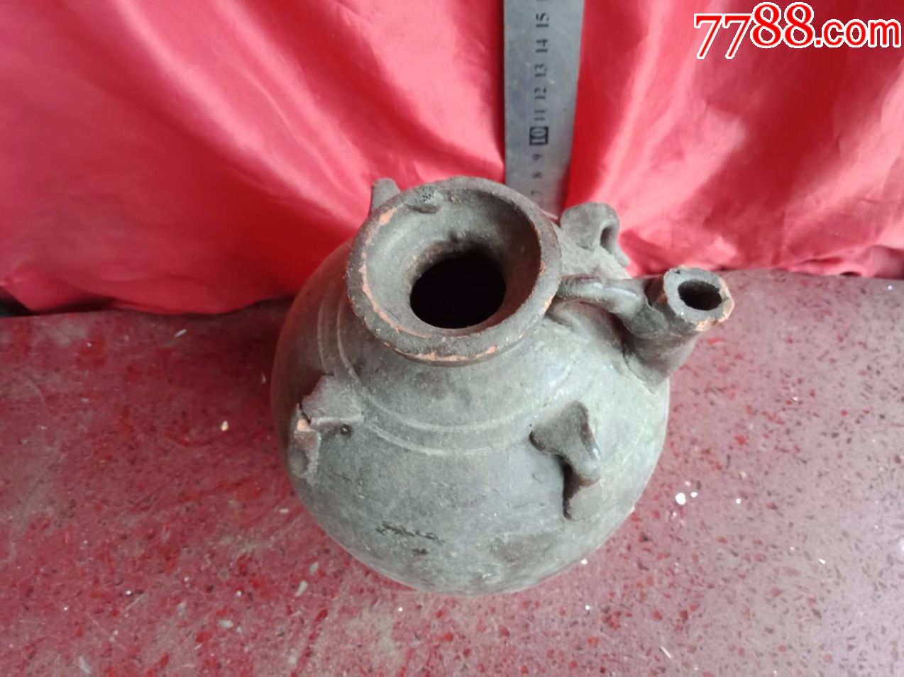 老陶器一个,陶瓷老物件壶,估计是酒壶吧,古董古玩收藏