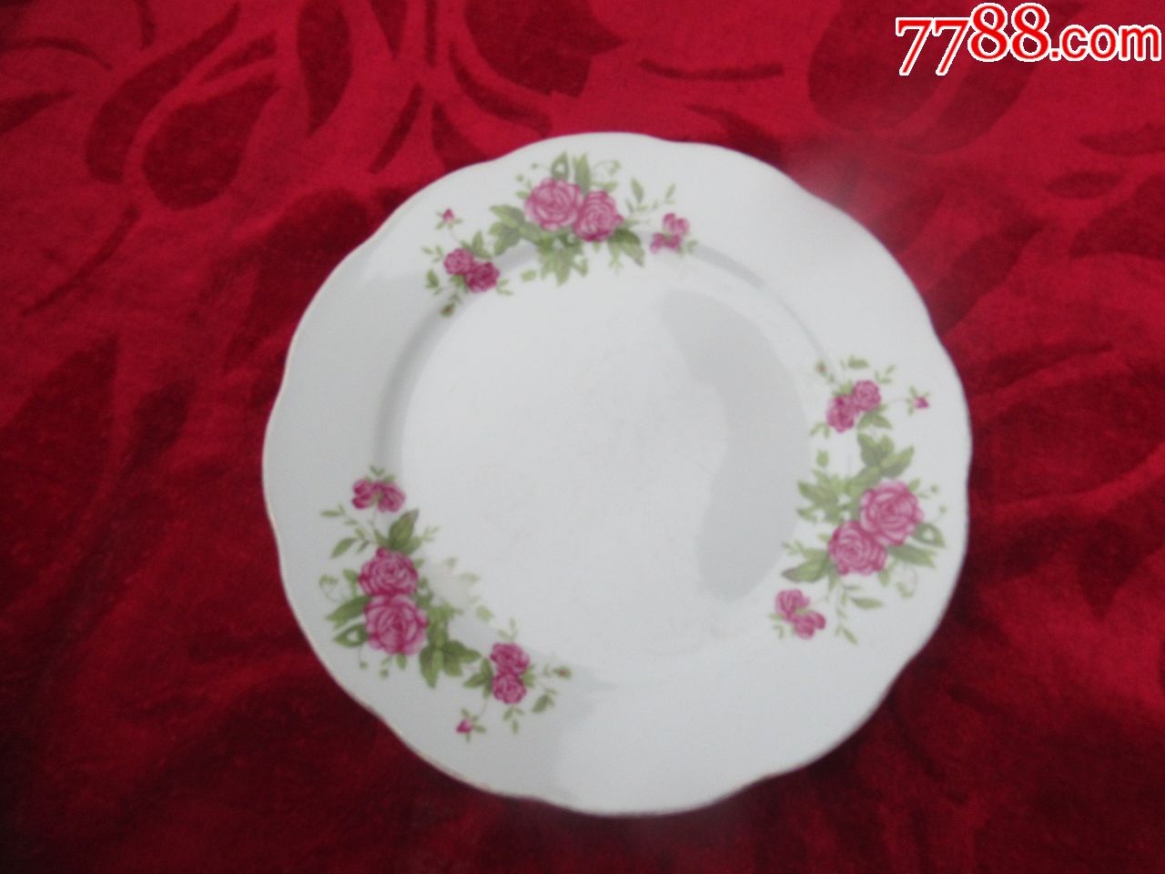 【盘收藏】七十年代底款中国景德镇玫瑰花图装饰花边盘(完美品相
