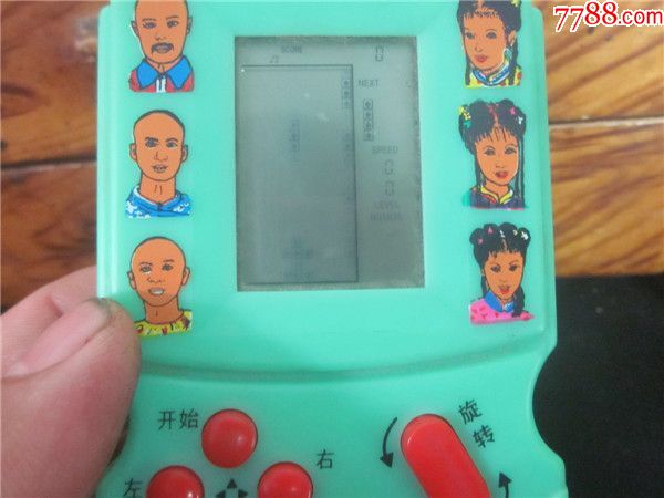 上世纪90年代还珠格格图案儿童掌上游戏机童年回忆老物品.