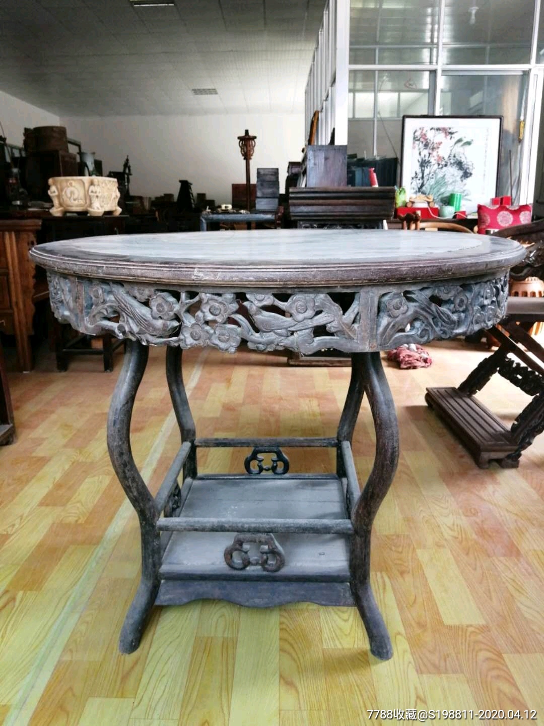 清代,铁梨木圆桌一件,桌面大理石有裂痕,已修复(不是现代修复),桌围板