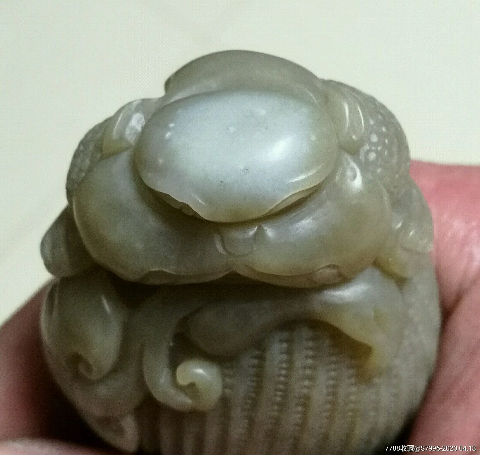 清代传世古玉和田玉糖料满工精刻把件