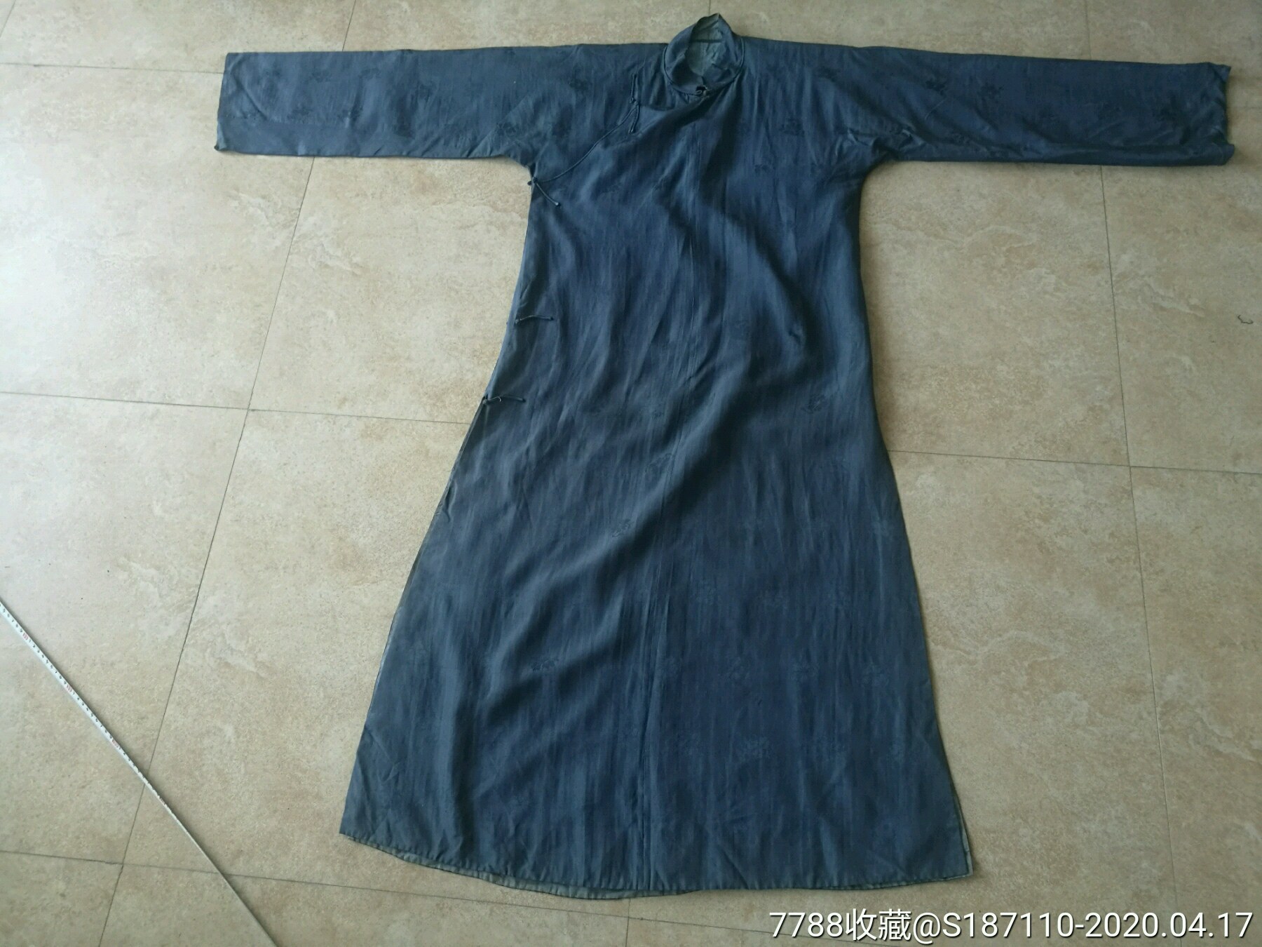 清代男人穿单青灰色长袍