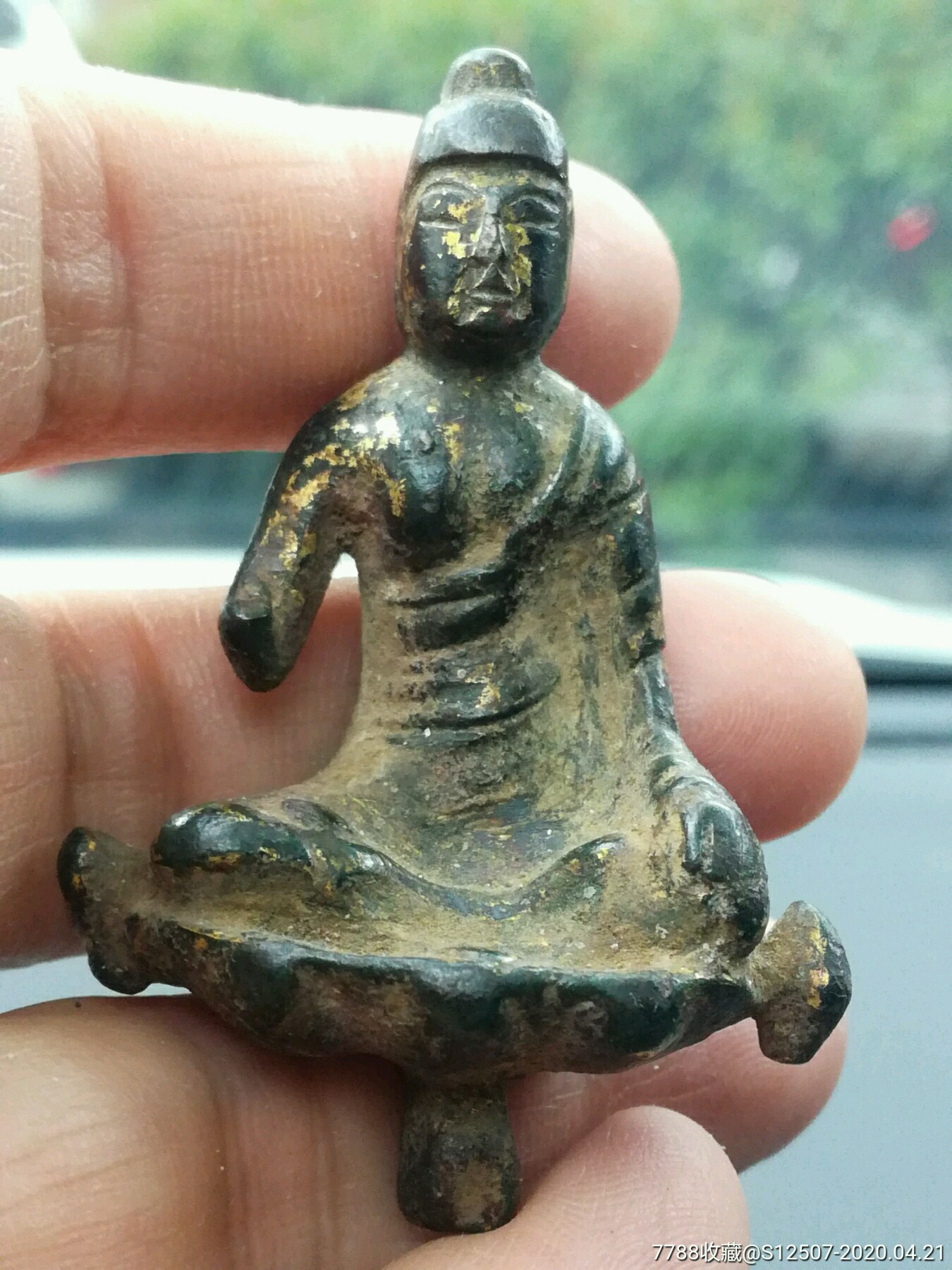 唐代青铜鎏金佛像