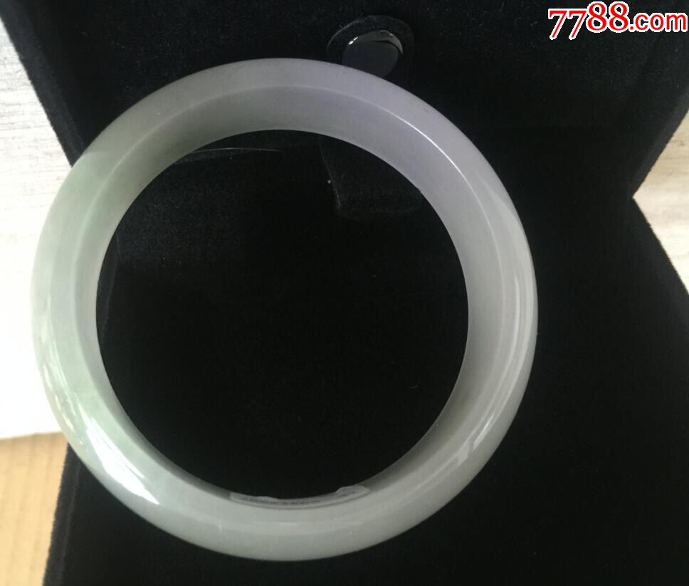 手镯一只