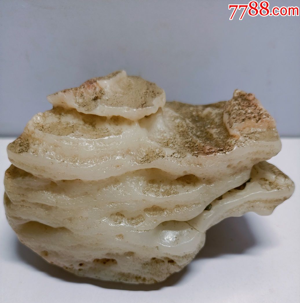 3871新疆羊脂白戈壁玉原石摆8*0克
