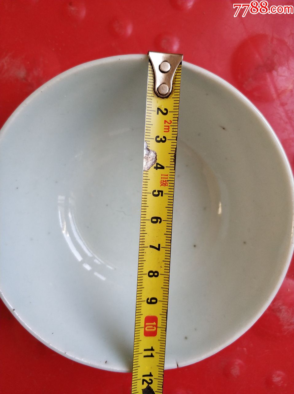 青花碗,口径12厘米,没有冲线没有磕,有个两毫米左右的