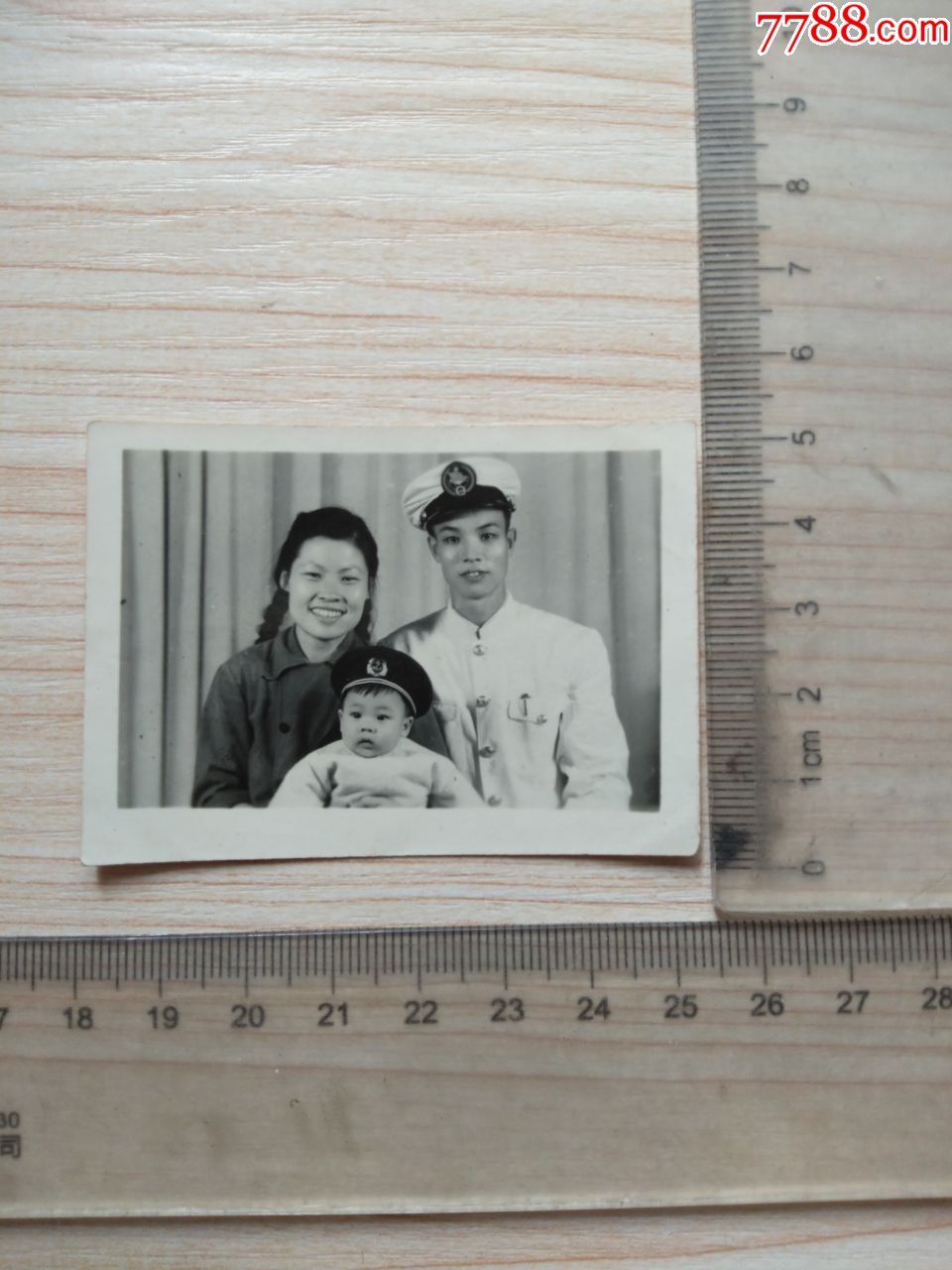 1953年老照片海军照一家人尺寸图为准