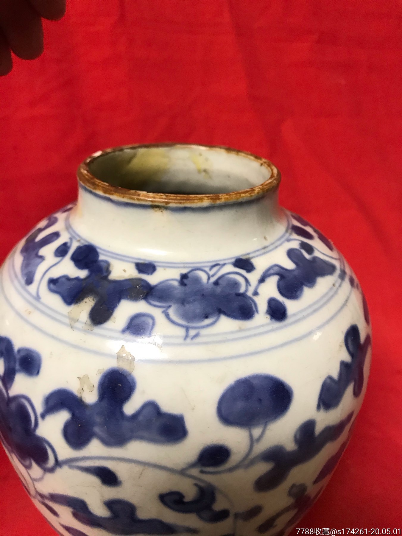 明代青花罐