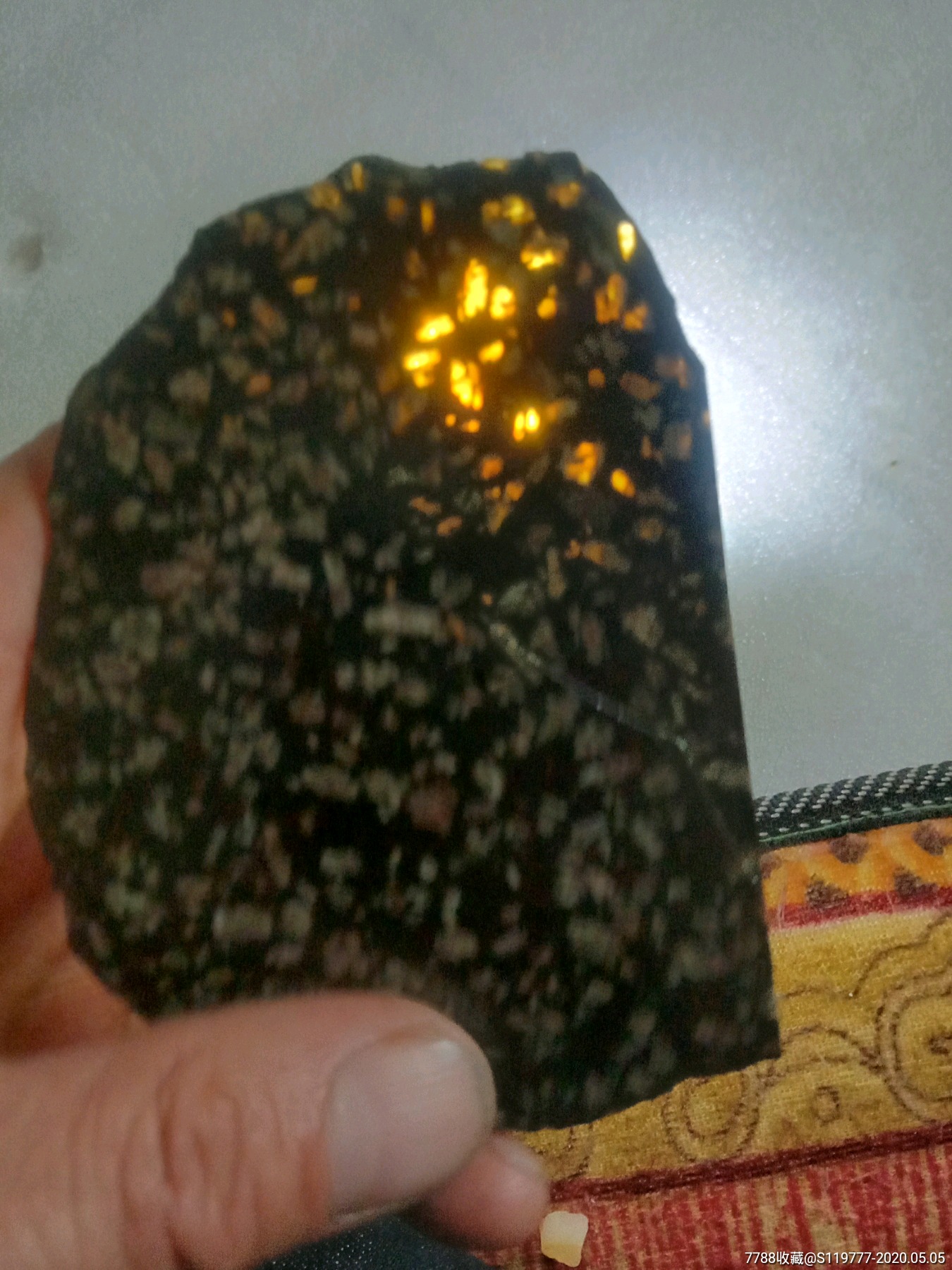 新疆橄榄陨石