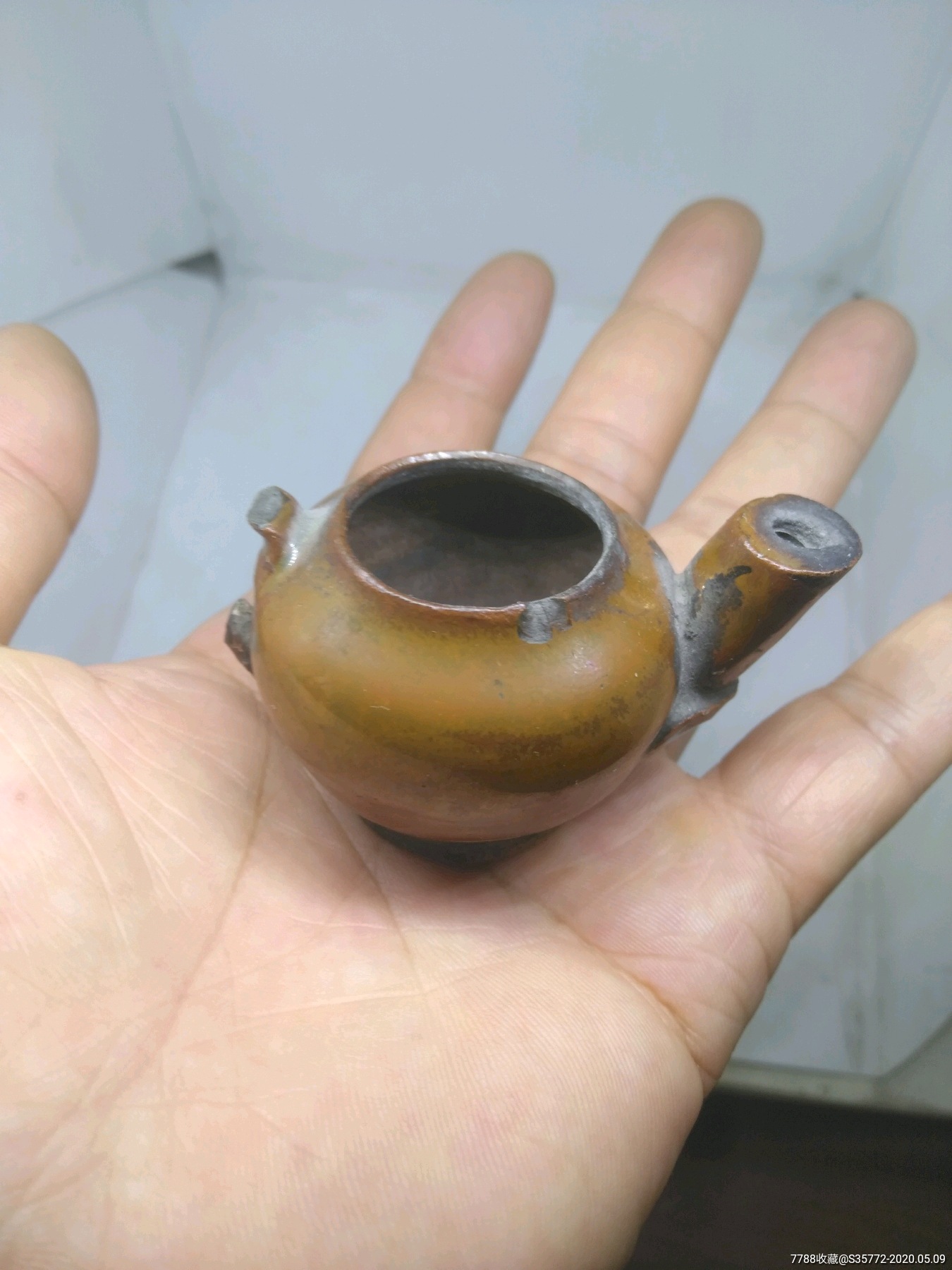 明代紫金釉砚滴,提手需要锯瓷