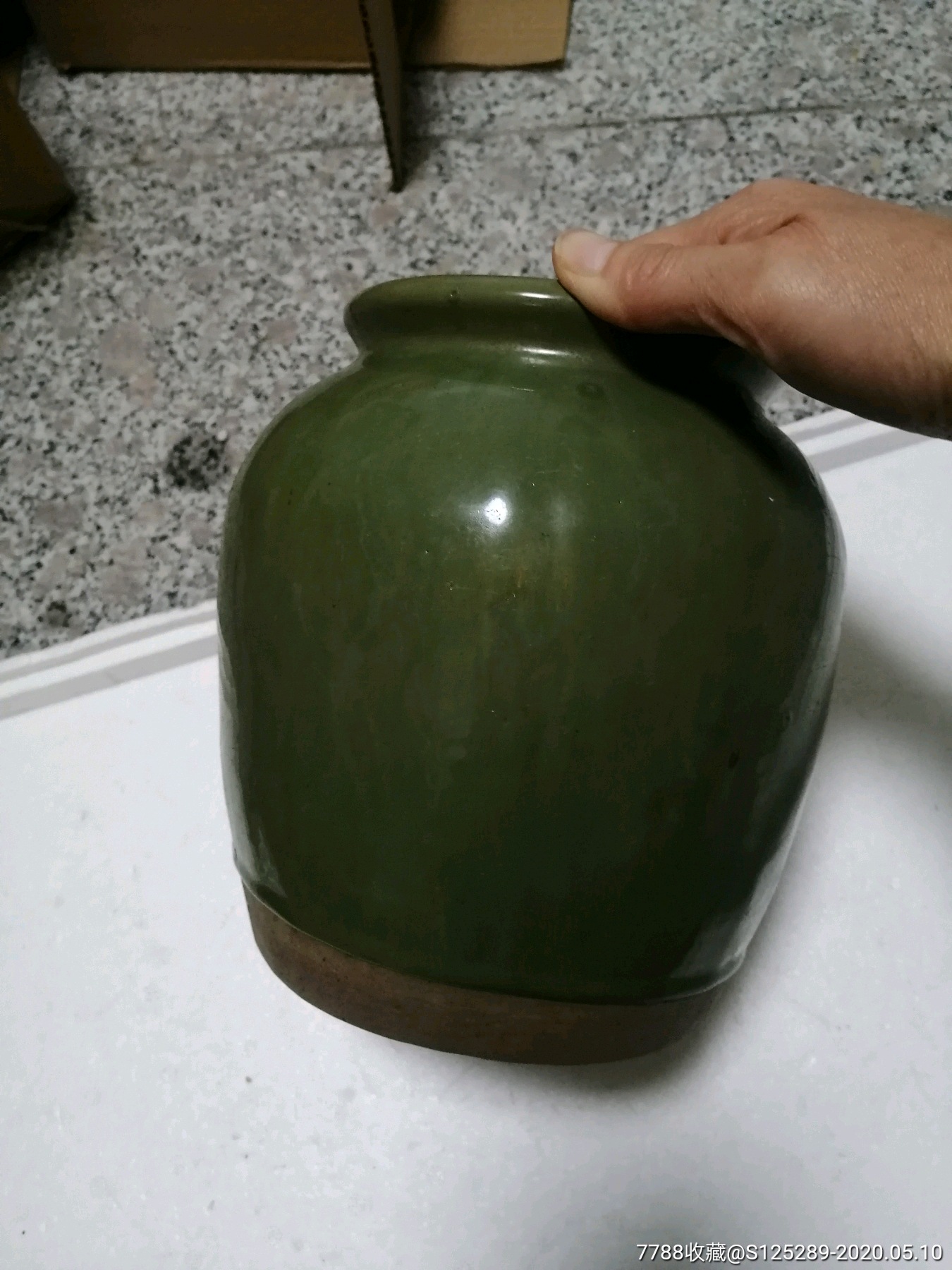 民国绿釉罐釉色特别好的大绿釉罐