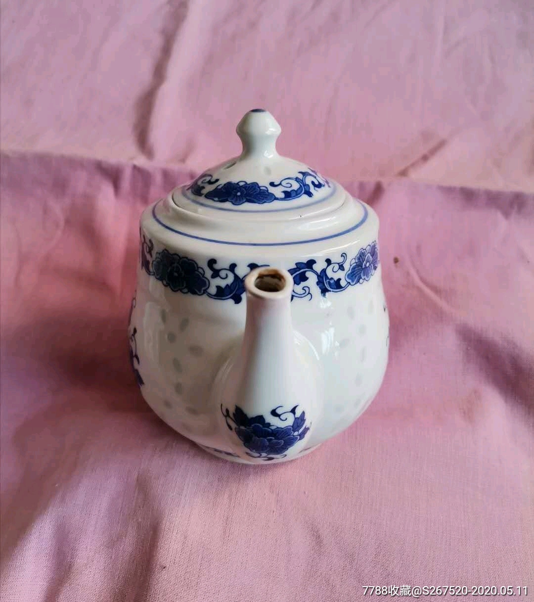 景德镇青花玲珑瓷茶壶