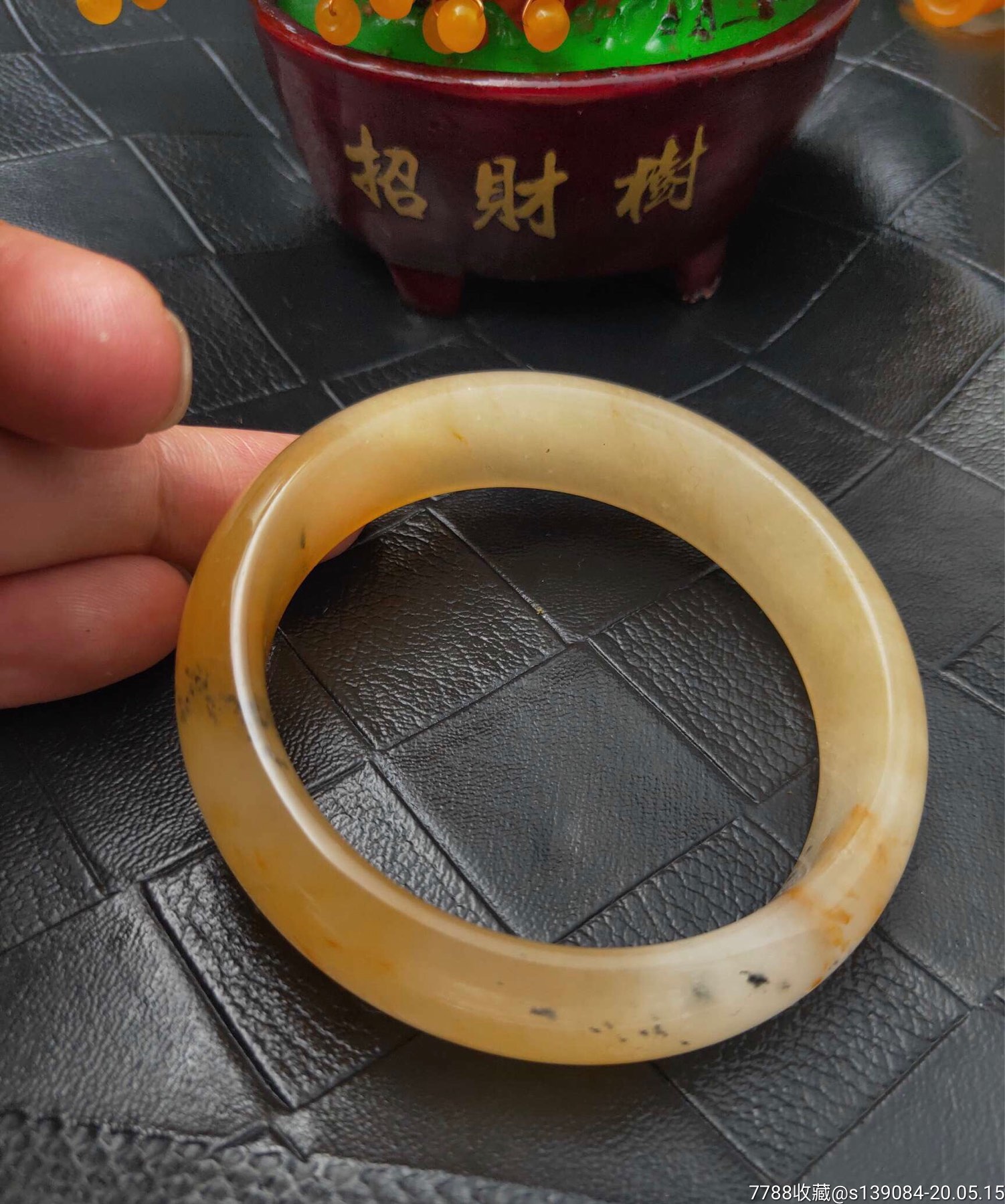 天然黄龙玉手镯,包真